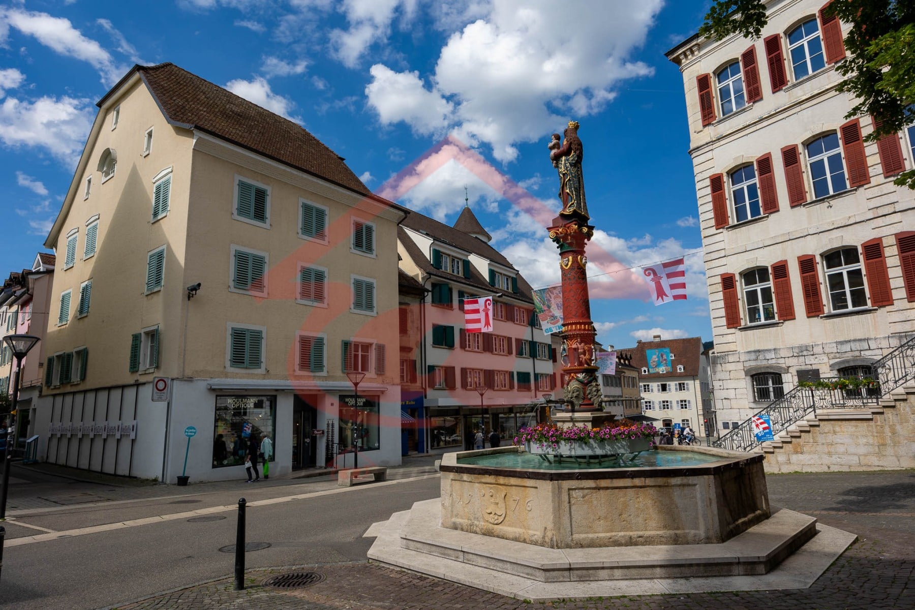 Opportunité unique : deux immeubles historiques au c?ur de la vieille ville de Delémont - photo 2