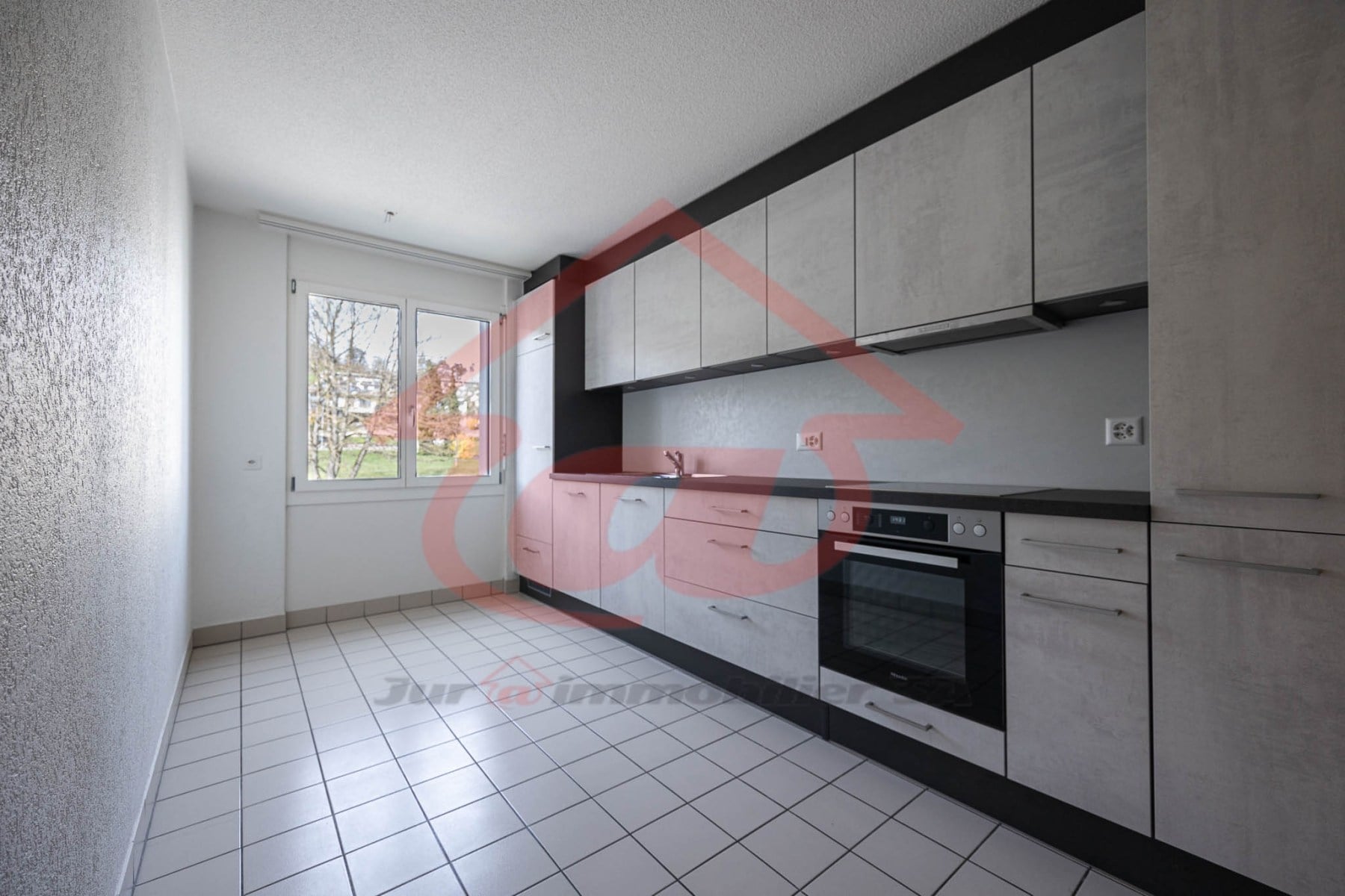 Appartement de 4 pièces au 2ème étage - photo 1