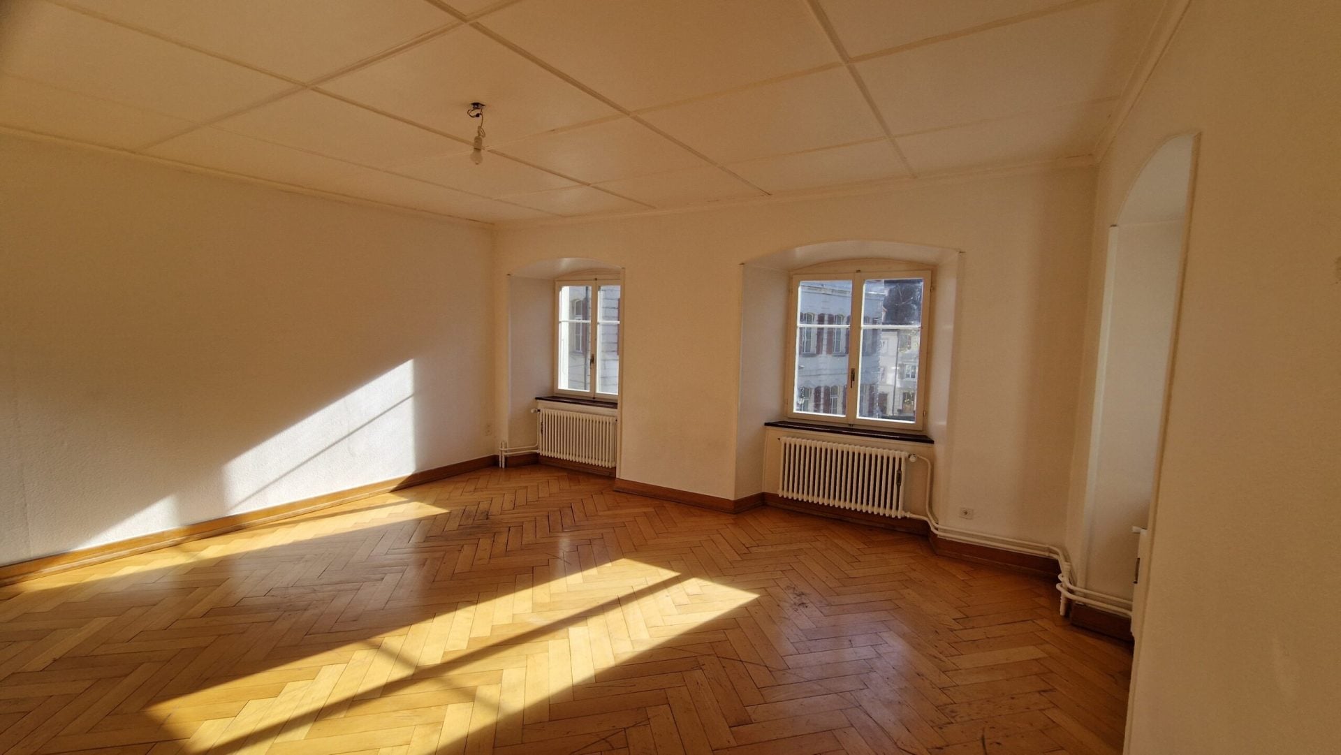 Bureaux 5.5 pièces au 3ème étage - photo 3