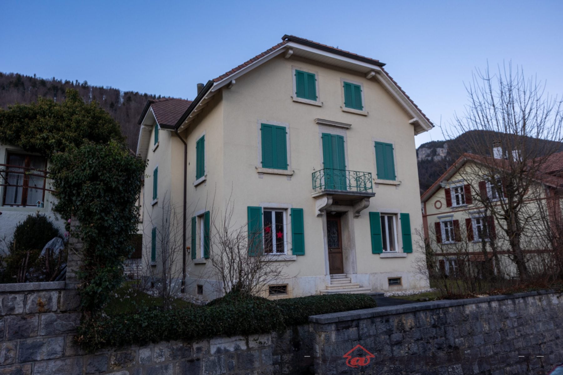 Immeuble de 4 appartements à vendre à Moutier - photo 1