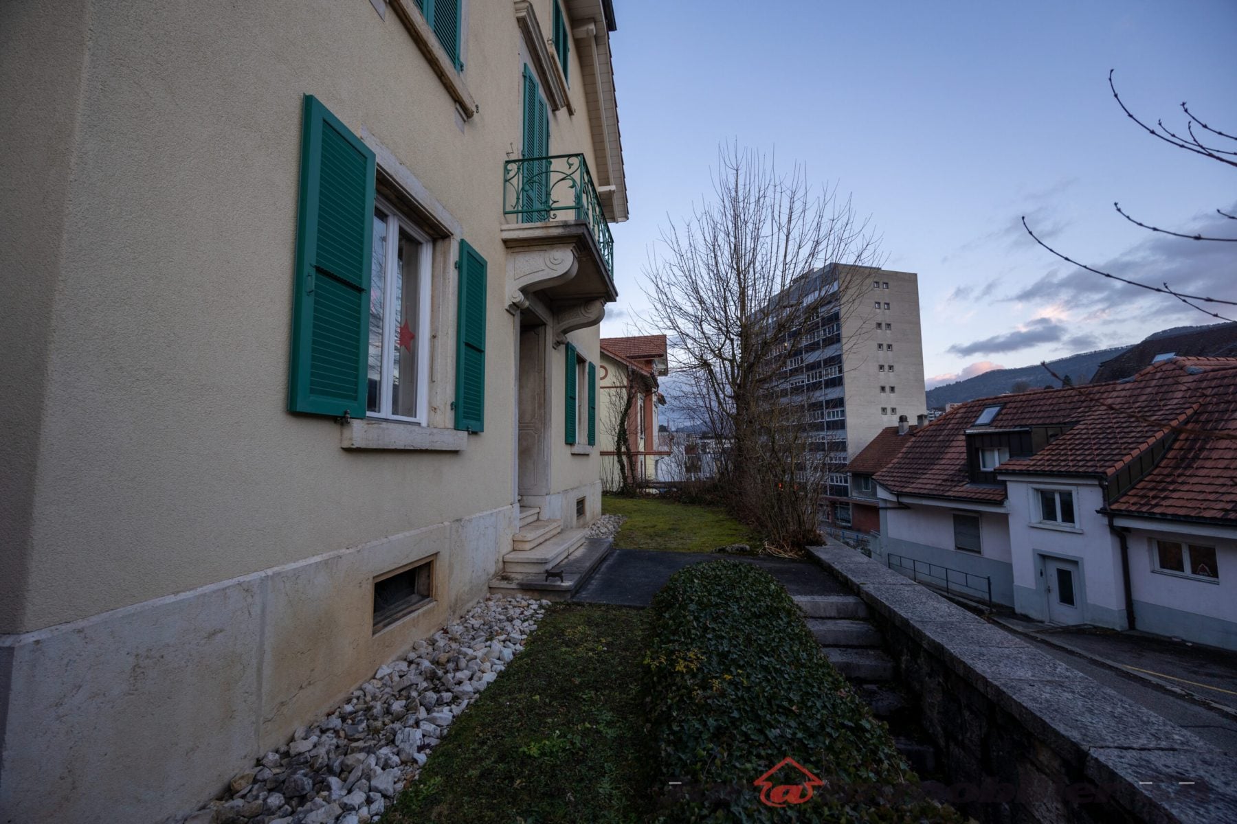 Immeuble de 4 appartements à vendre à Moutier - photo 2