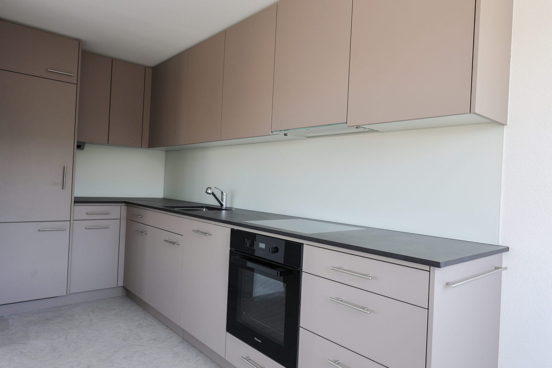 Appartement de 2.5 pièces au 2ème étage - photo 3