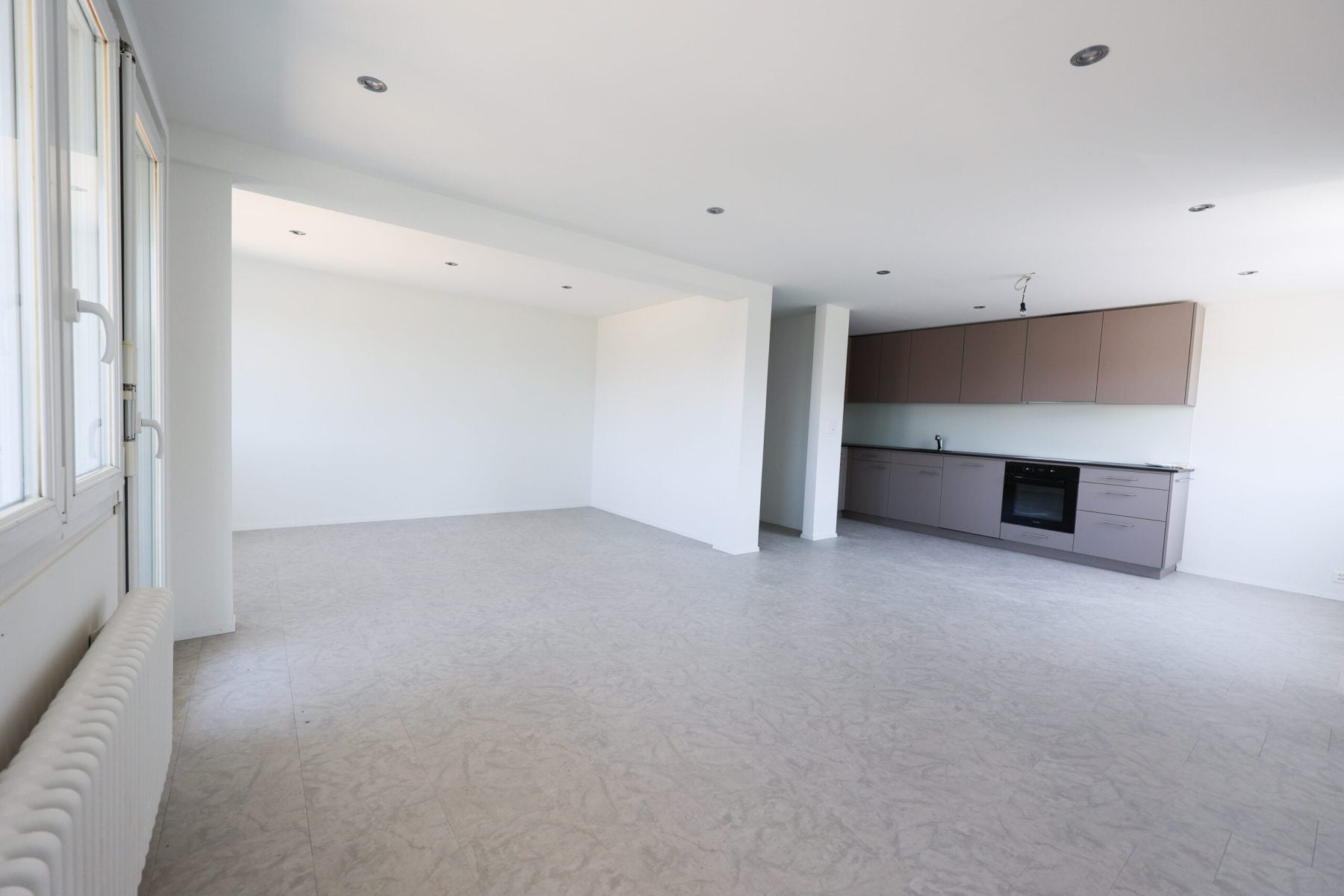 Appartement de 2.5 pièces au 2ème étage - photo 2