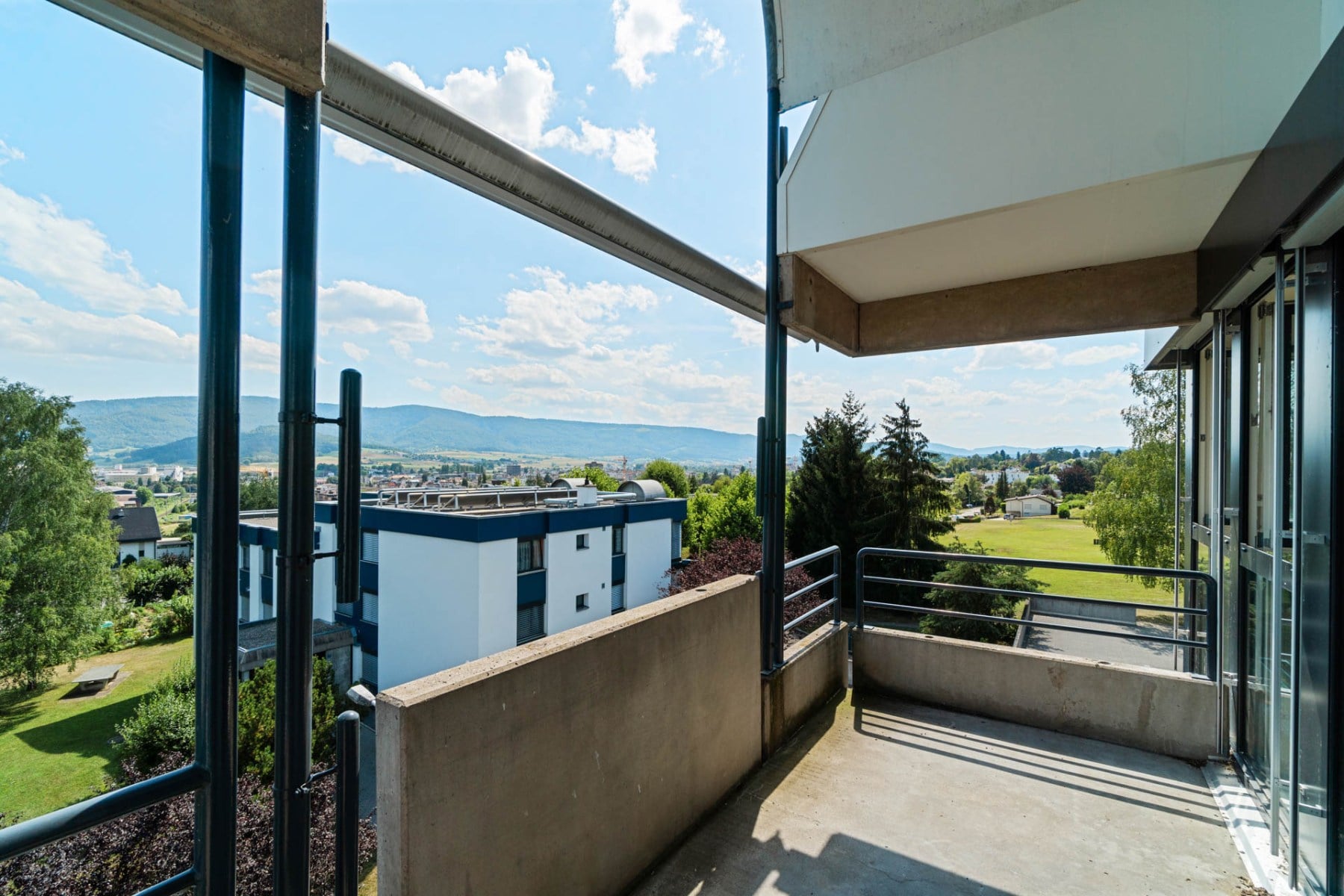 Appartement de 4 pièces au 2ème - photo 3