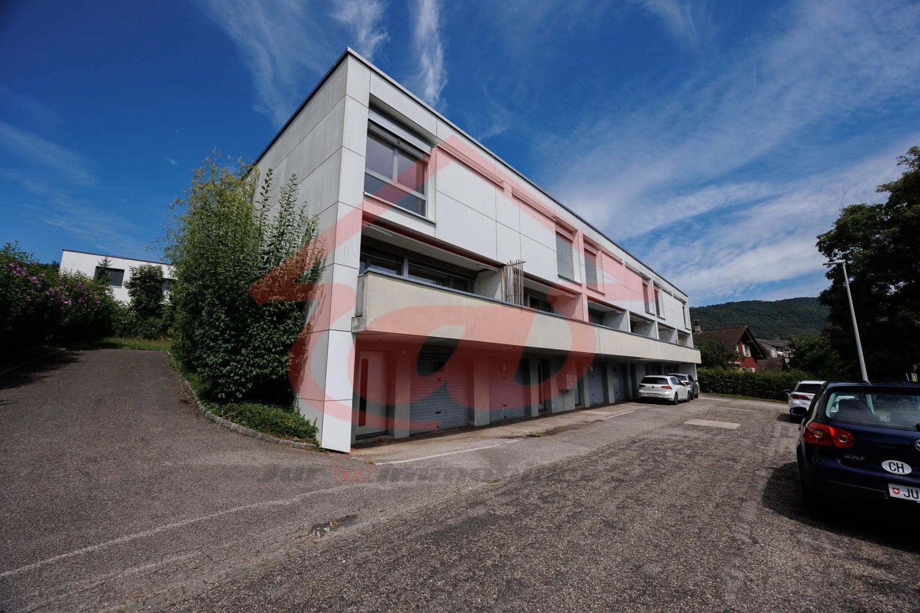 Maison en rangée de 4 pièces sur les hauts de Delémont - photo 1
