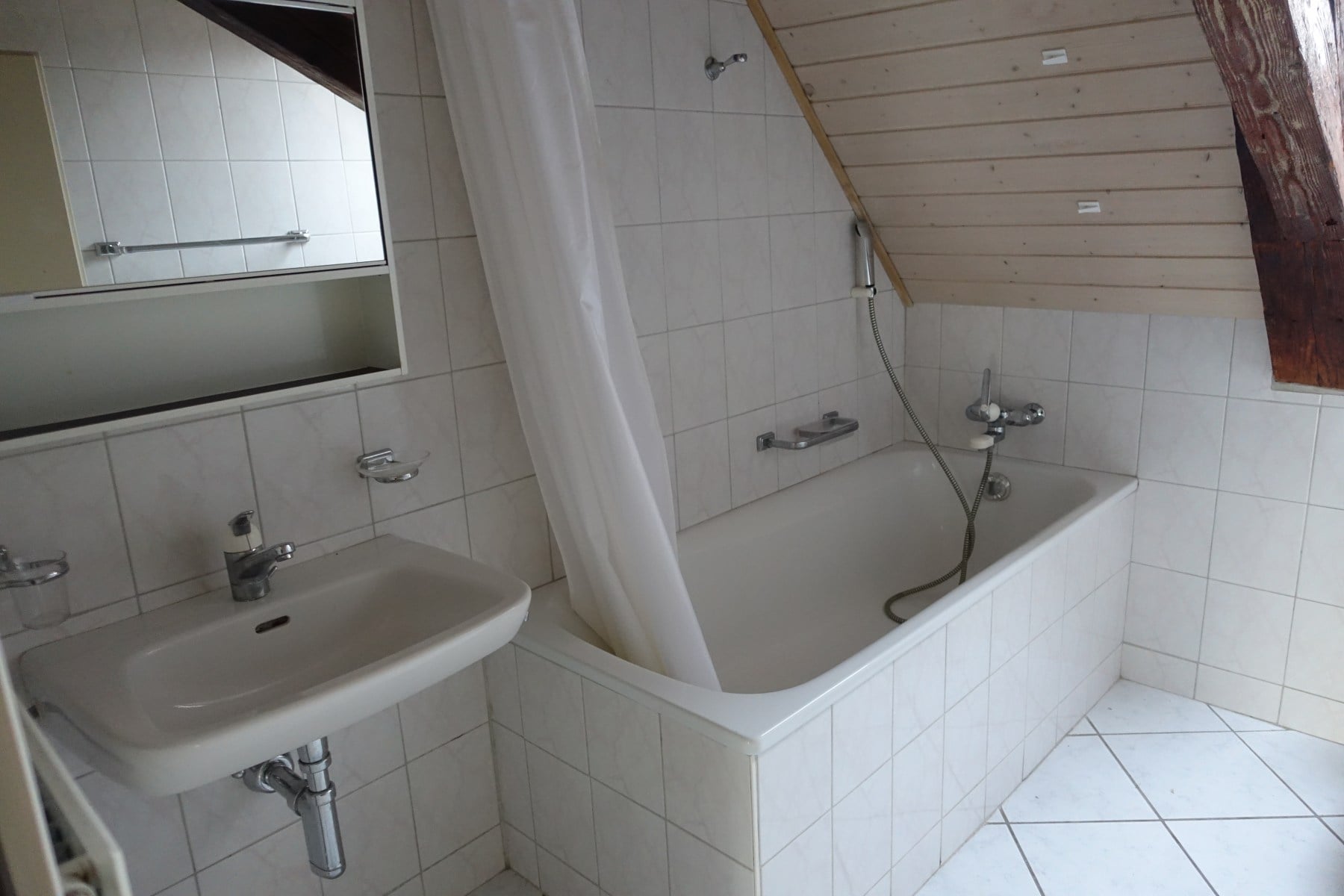 Duplex en vieille ville de Delémont - photo 2