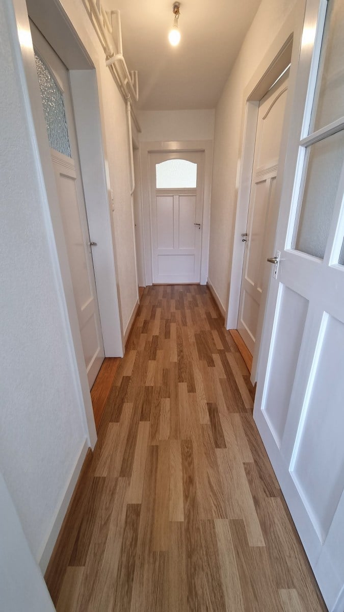 Appartement rénové de 3.5 pièces au 1er étage dans un petit immeuble - photo 3
