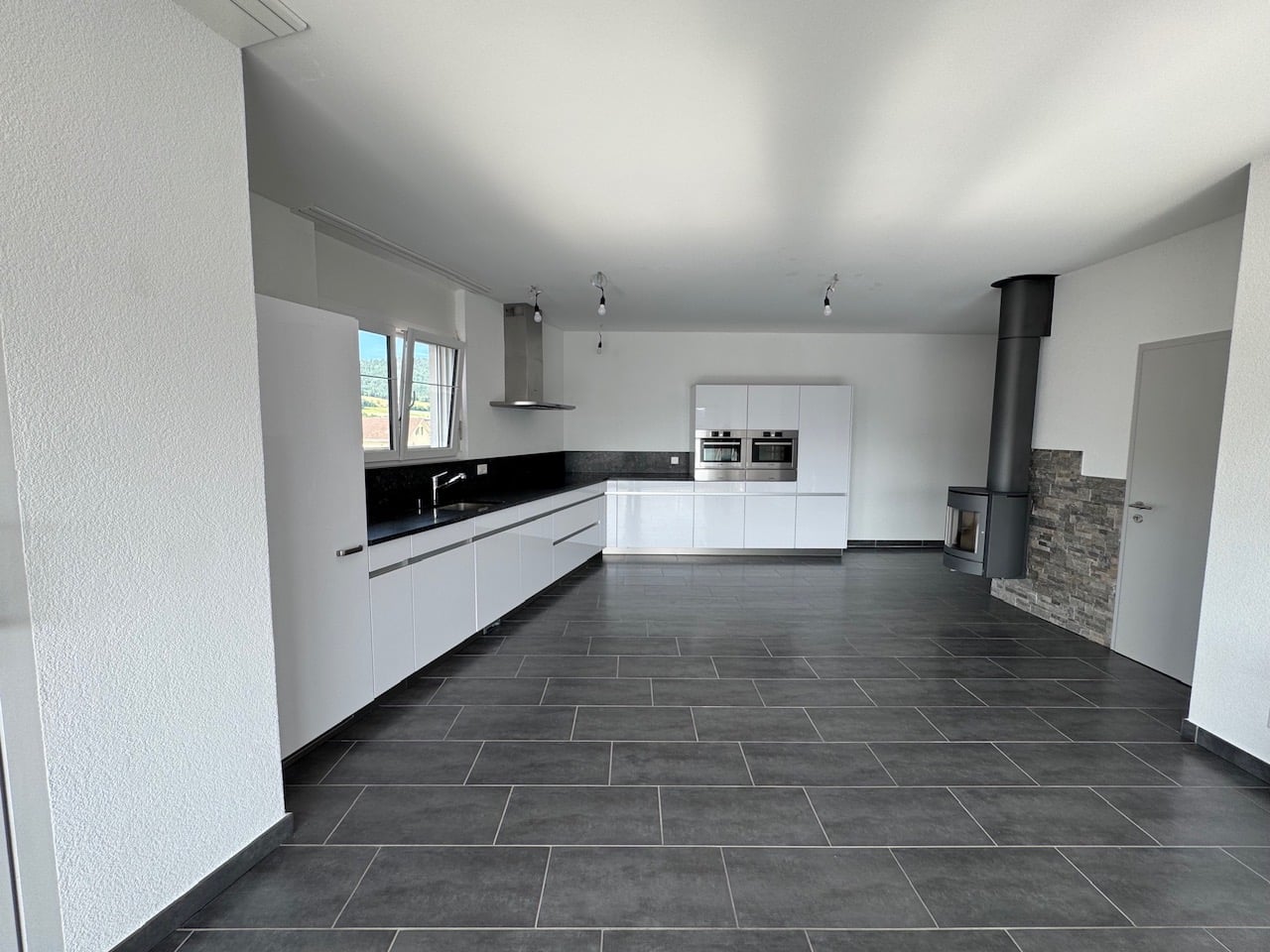 Delémont – Appartement de 3.5 pièces en attique, magnifique et rare - photo 1