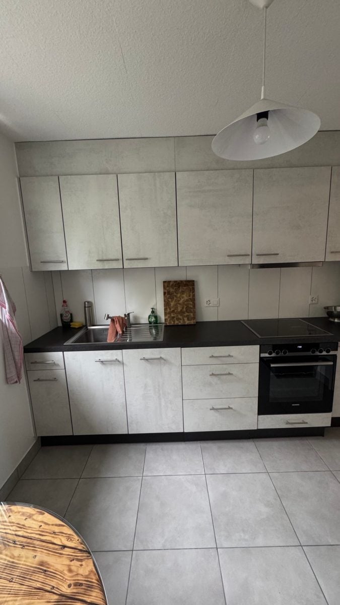 Appartement de 3 pièces au rez-de-chaussée - photo 2