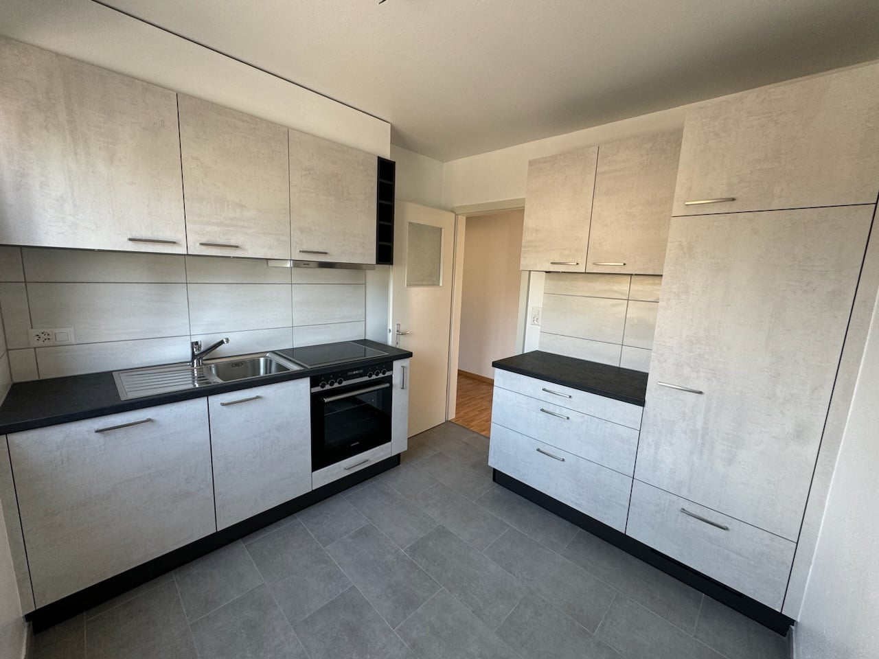 Appartement de 3 pièces au 1er étage entièrement rénové - photo 1