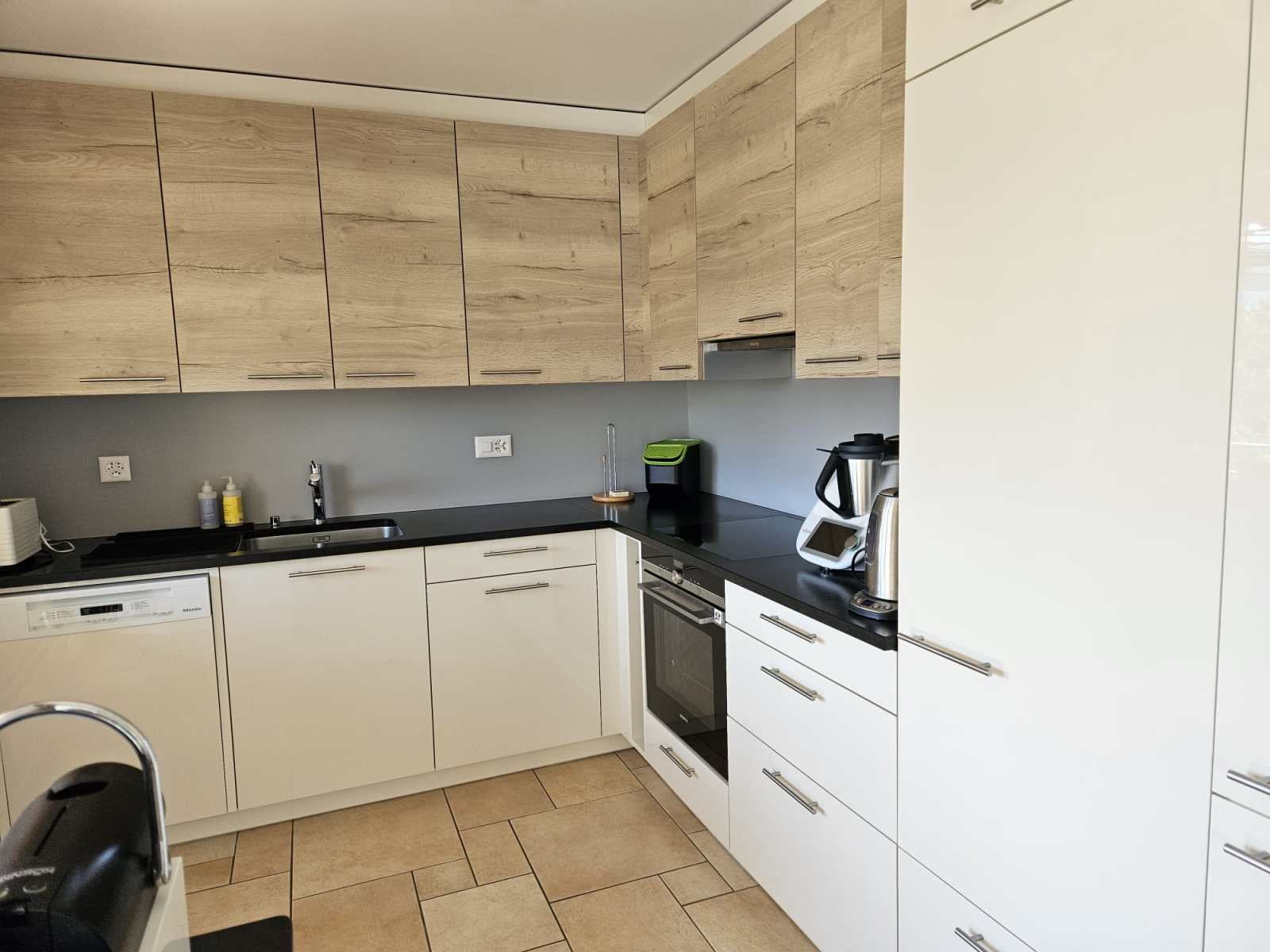 Bel appartement de 4 pièces au dernier étage ? calme, lumineux, vue dégagée - photo 4