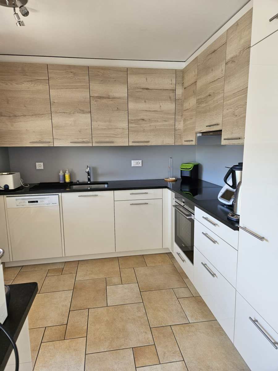 Bel appartement de 4 pièces au dernier étage ? calme, lumineux, vue dégagée - photo 2