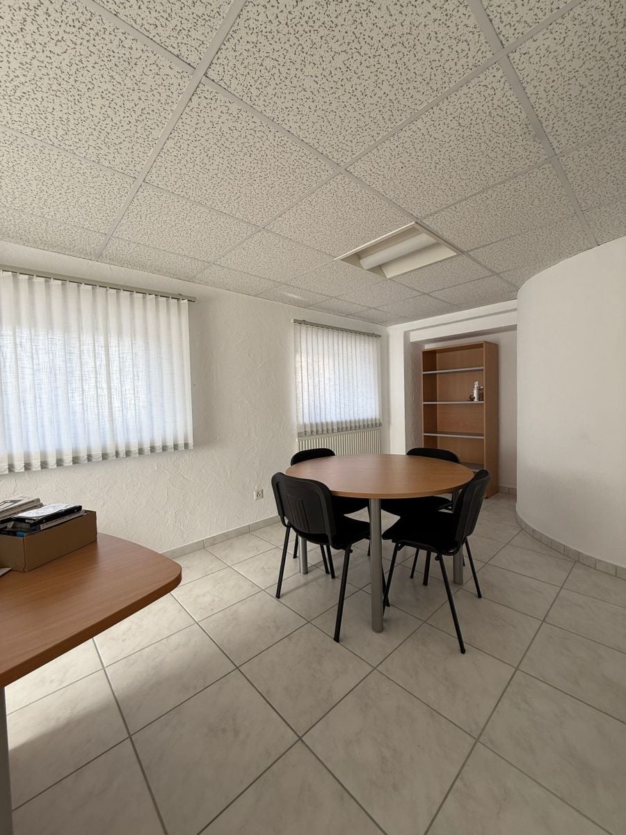 Bureau à louer au centre de Delémont - photo 3