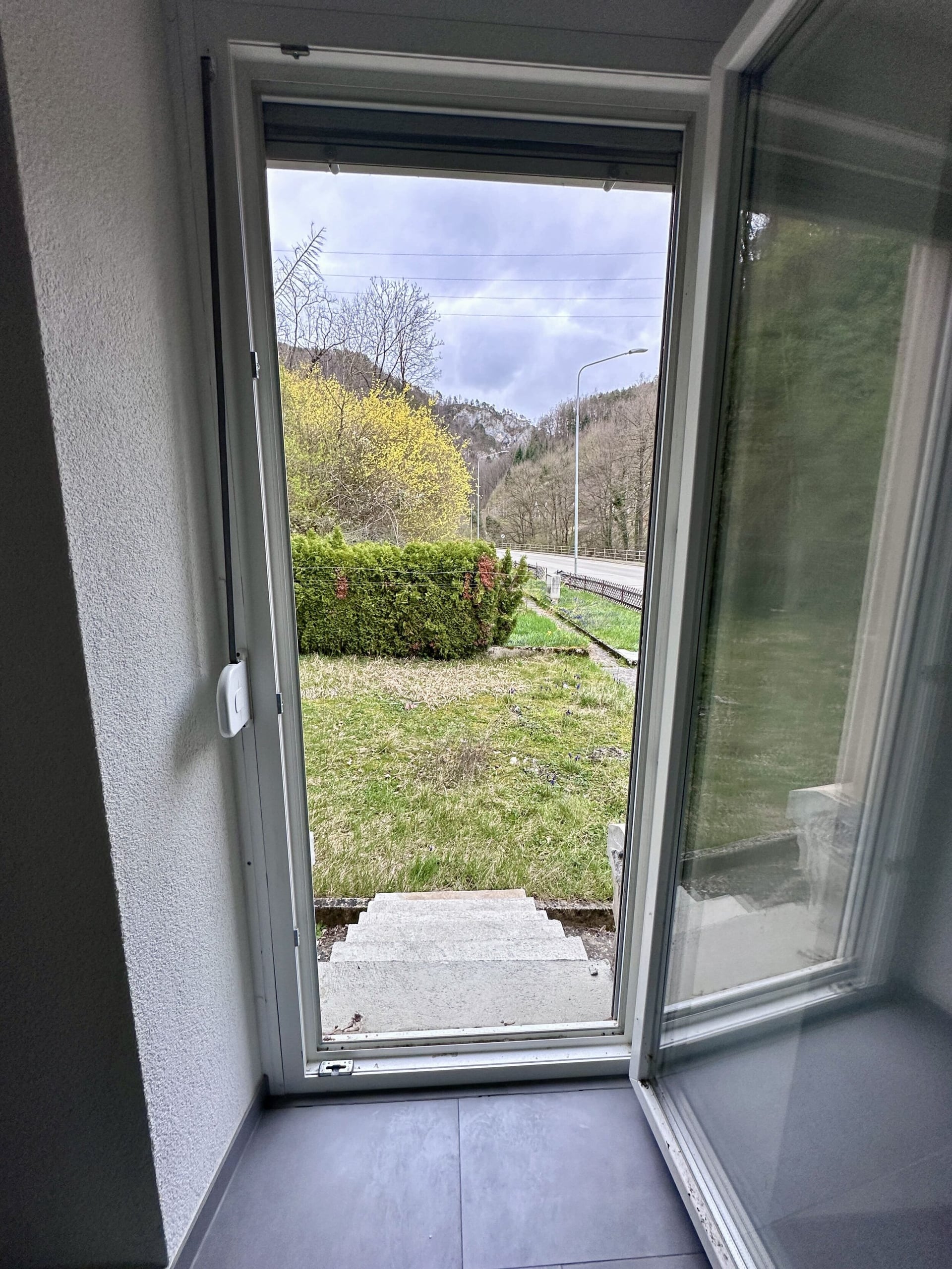À louer à Courrendlin appartement à plain-pied de 4.5 pièces - photo 4