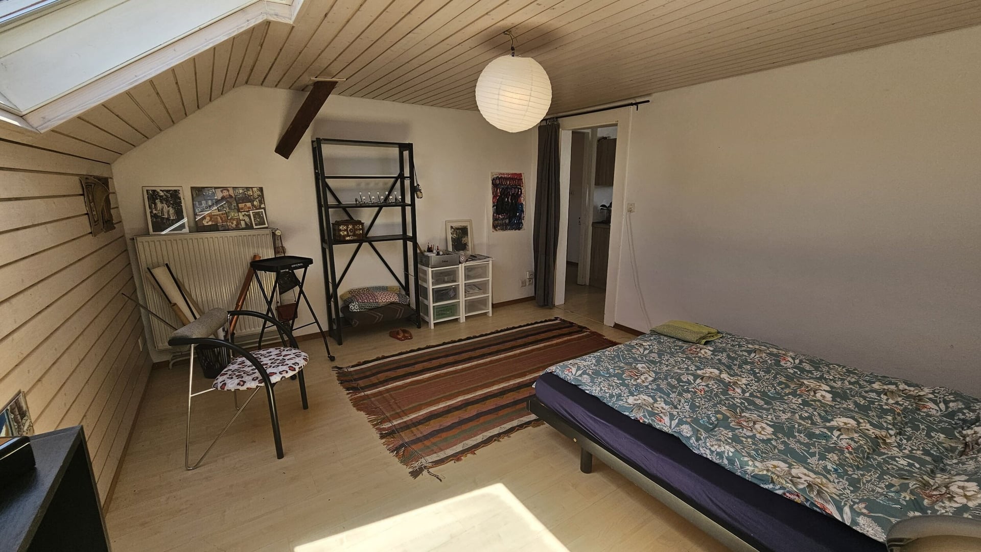 À louer à Delémont appartement de 3.5 pièces chaleureux sous les toits - photo 4