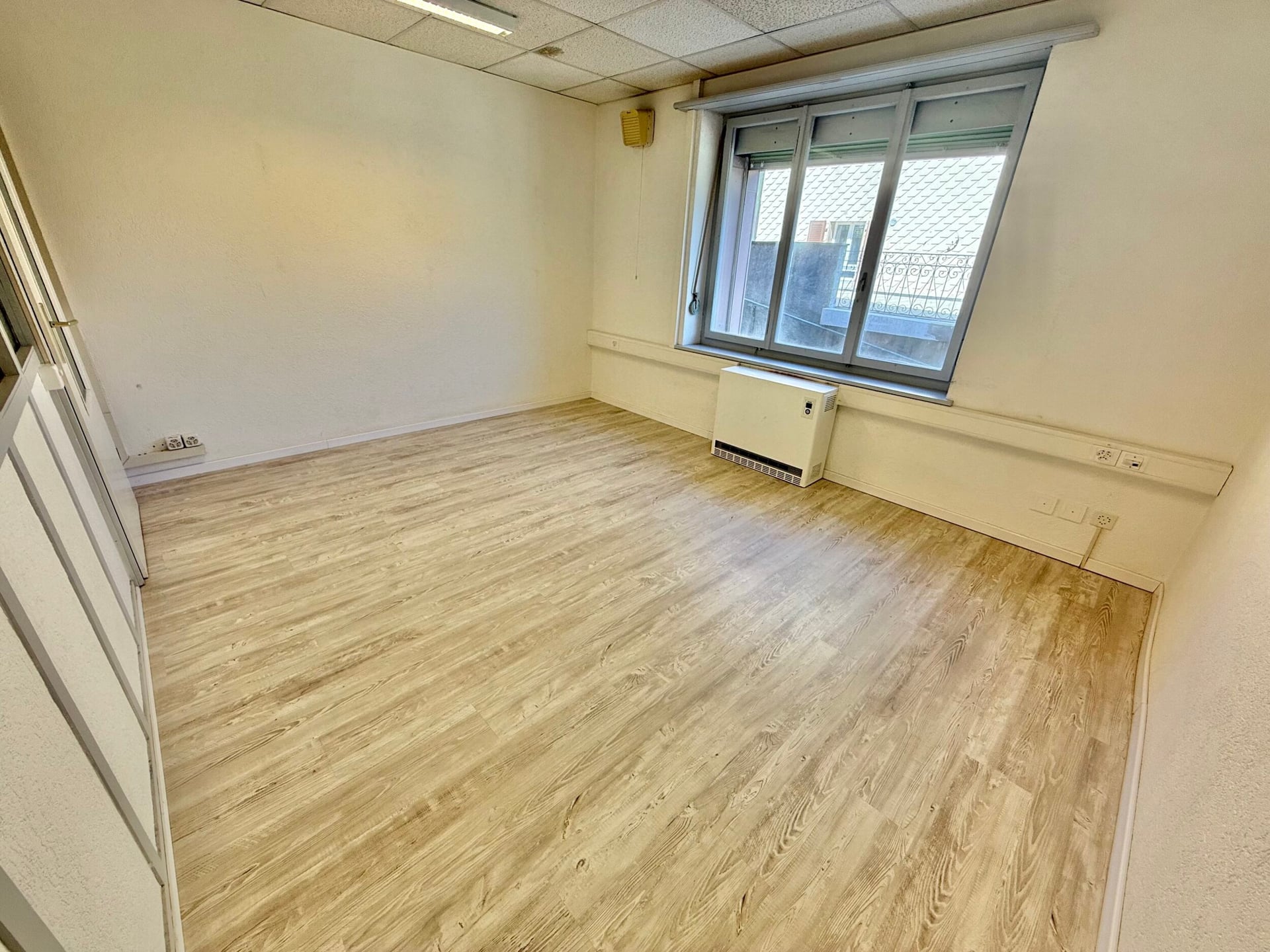 À louer à Reconvilier surface commerciale n°3 de 14.70 m2 - photo 3