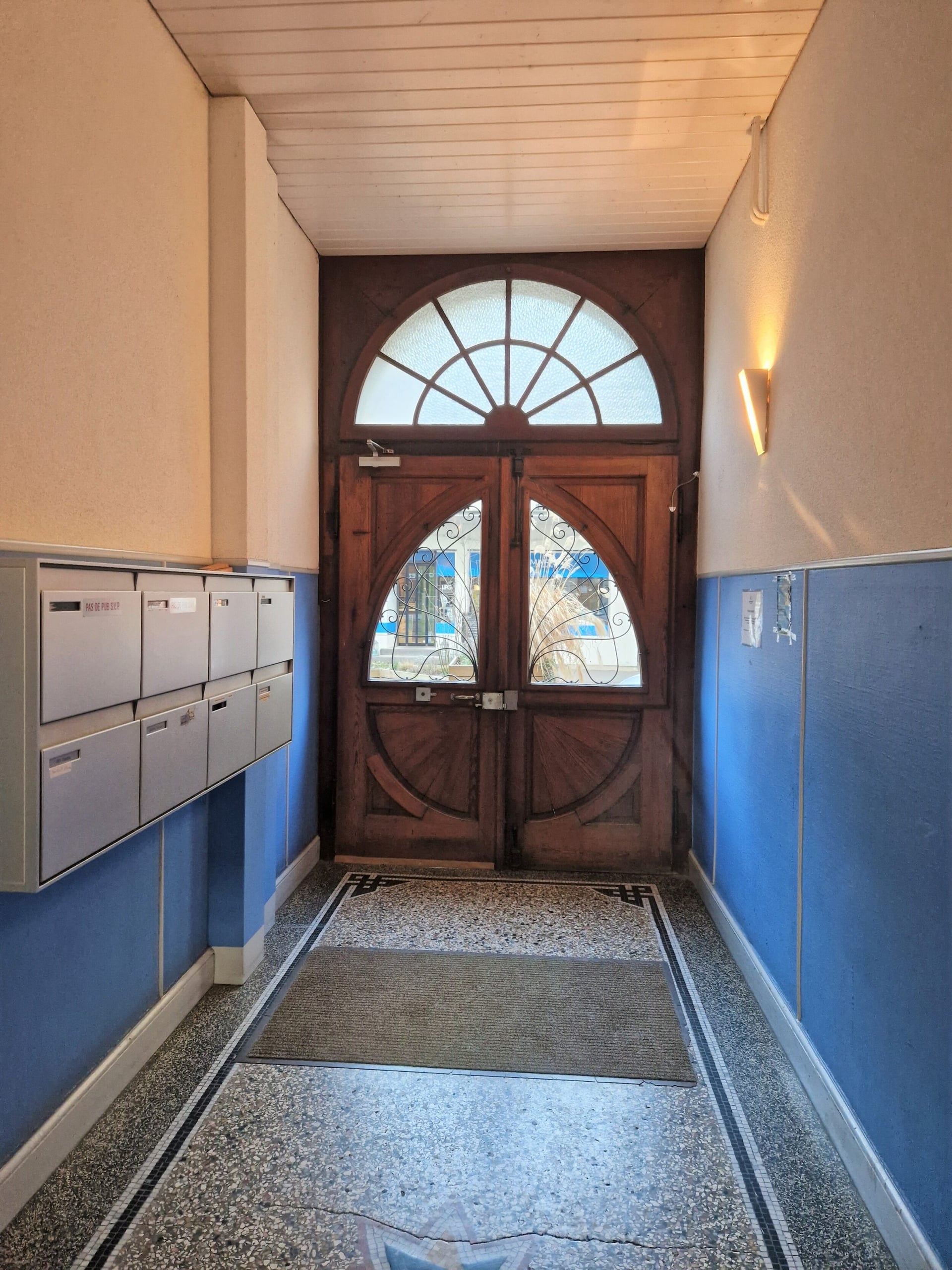 À louer à Delémont appartement de 3.5 pièces avec balcons - photo 2