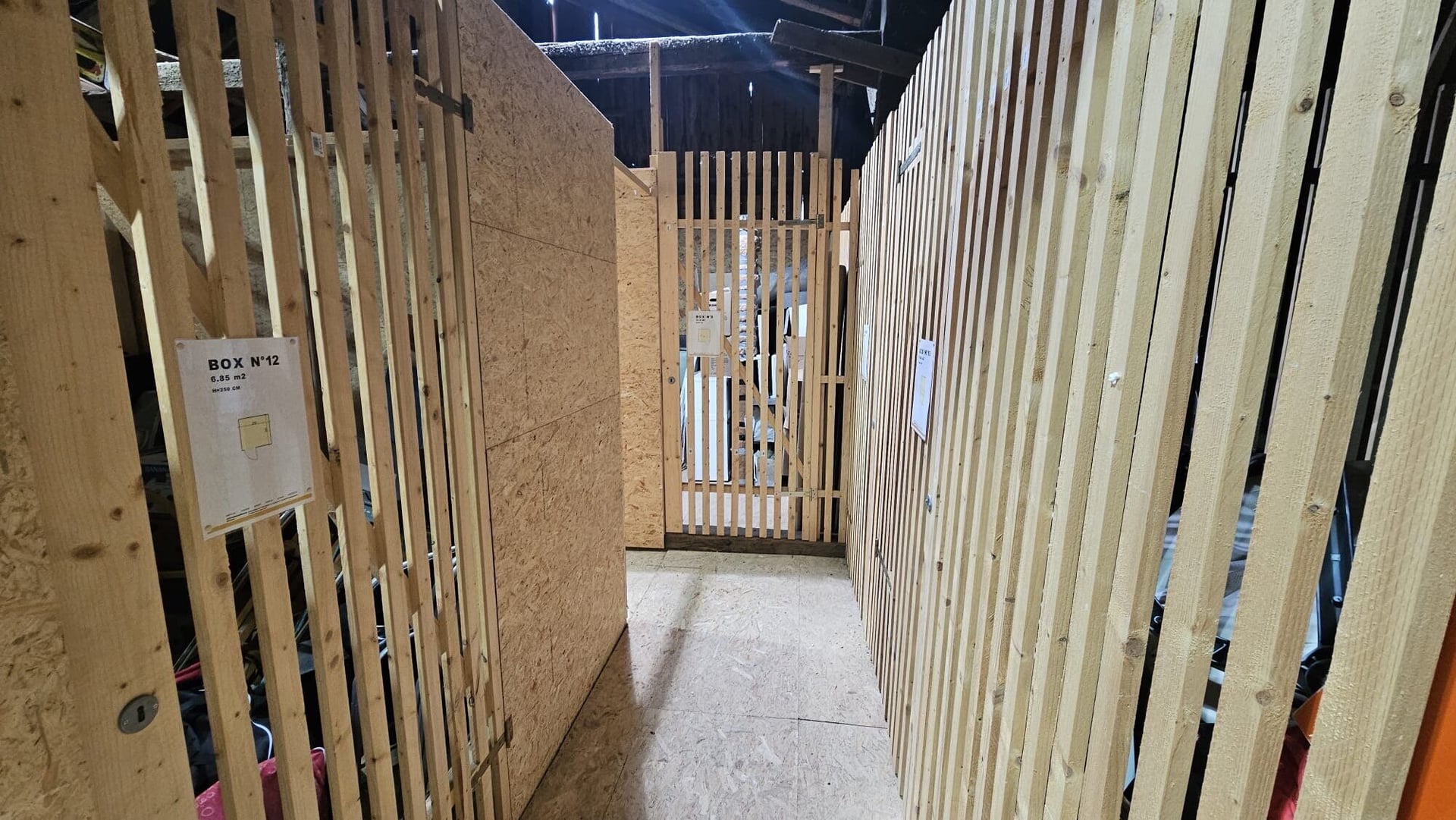 Plusieurs box / garde-meubles de 6.83 à 52.93 m2 dès CHF 80 à Movelier - photo 3