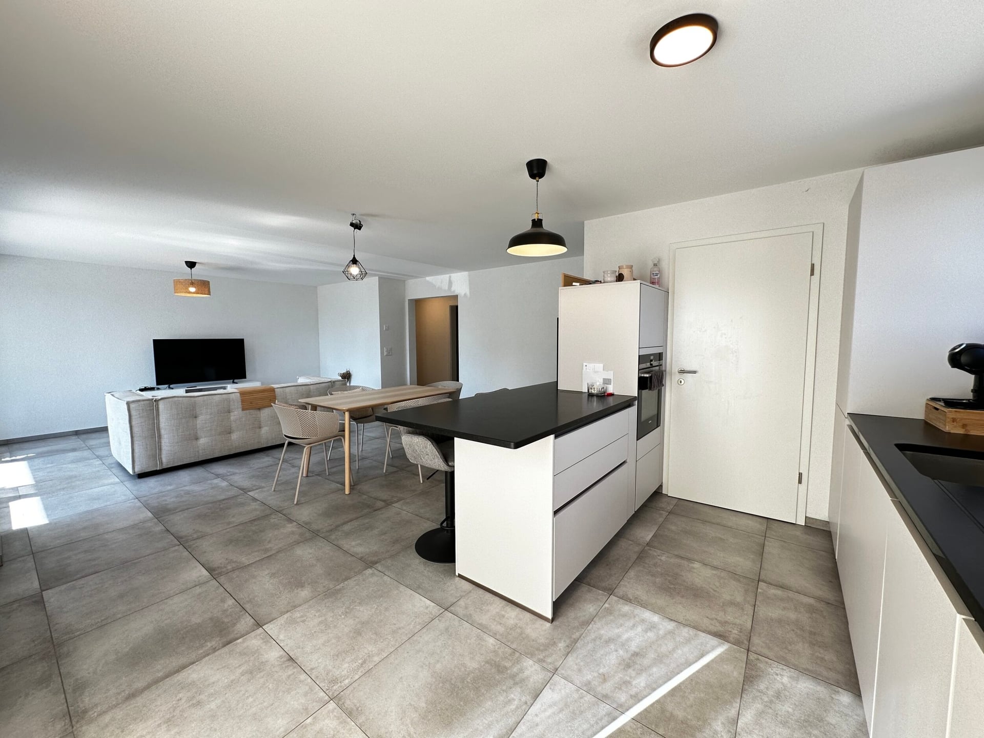 Moderne appartement PPE de 3.5 pièce à louer à Boécourt - photo 4
