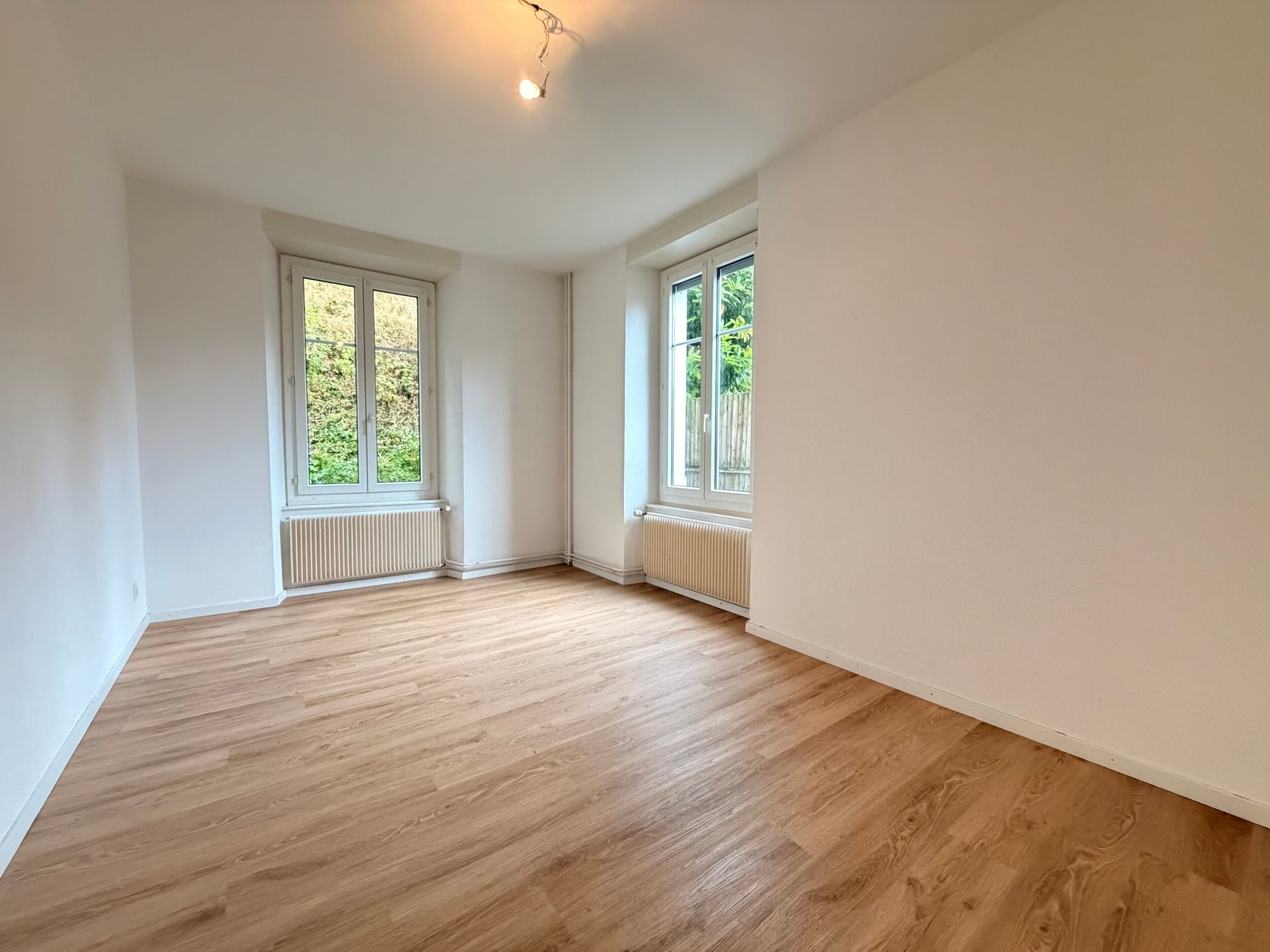 Appartement de 2,5 pièces au 1er étage à louer à Porrentruy - photo 2