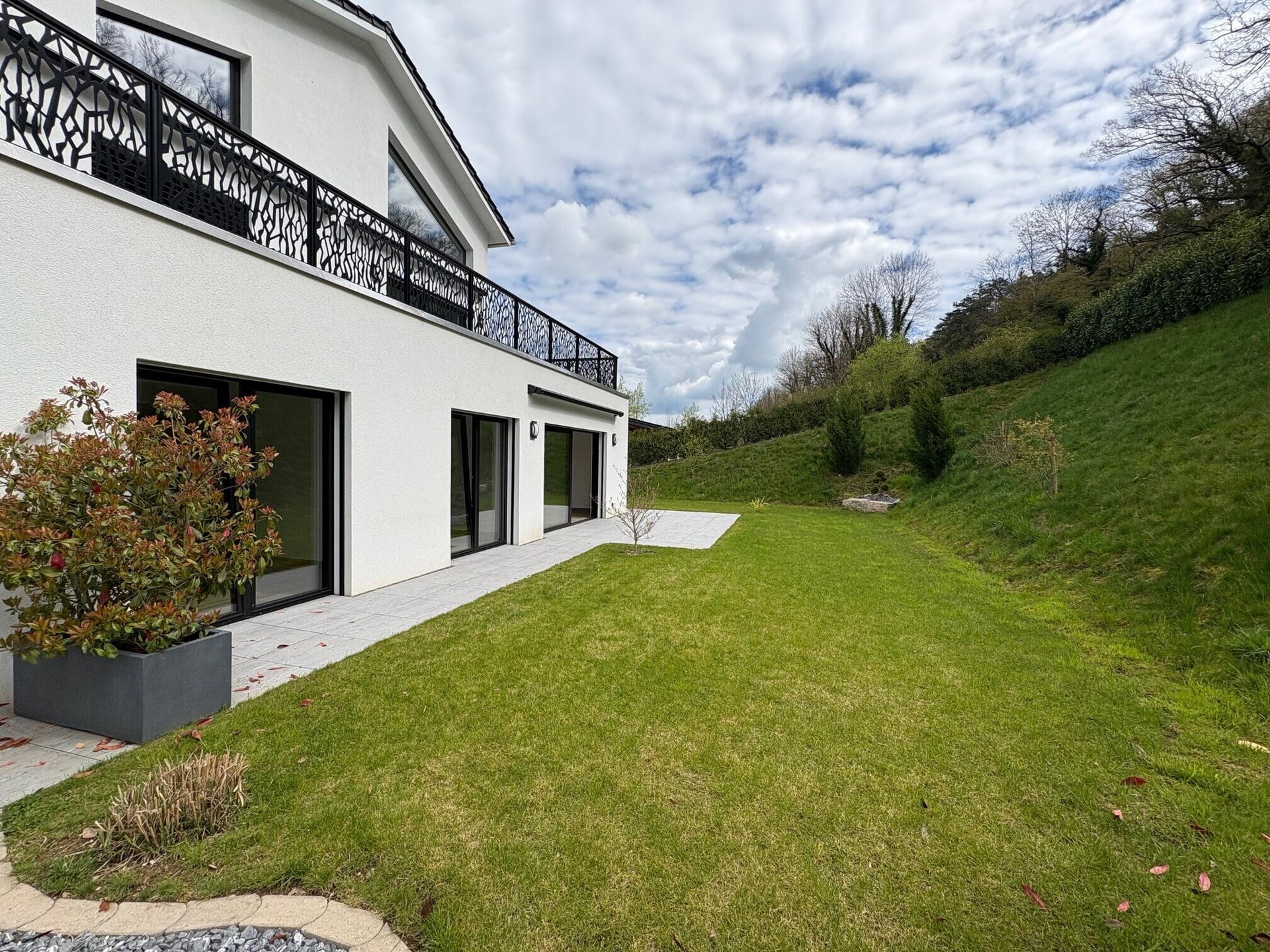 À louer appartement de 3,5 pièces à Porrentruy avec jardin privatif - photo 2