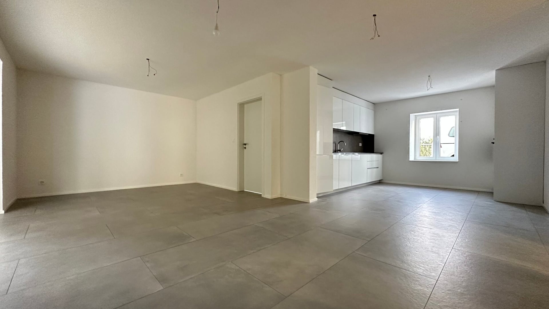 À louer appartement 3.5 pièces au rez-de-chaussée à Develier - photo 3