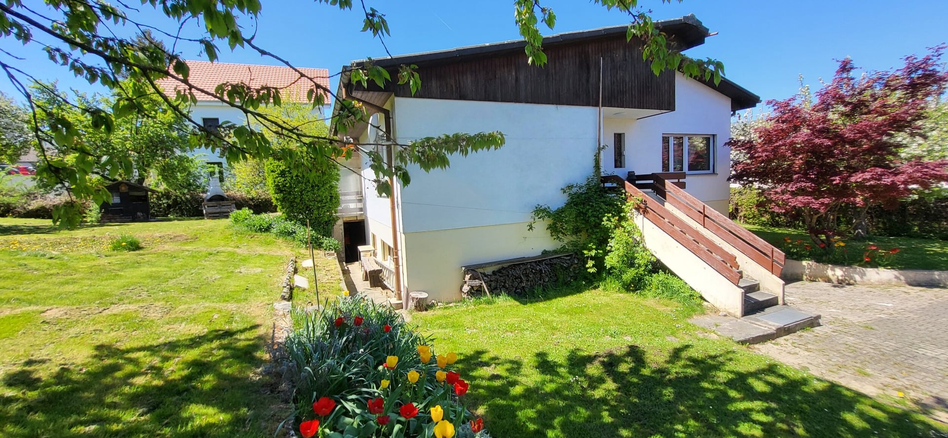Jolie maison de 6.5 pces à rénover à vendre au centre de Bassecourt - photo 1