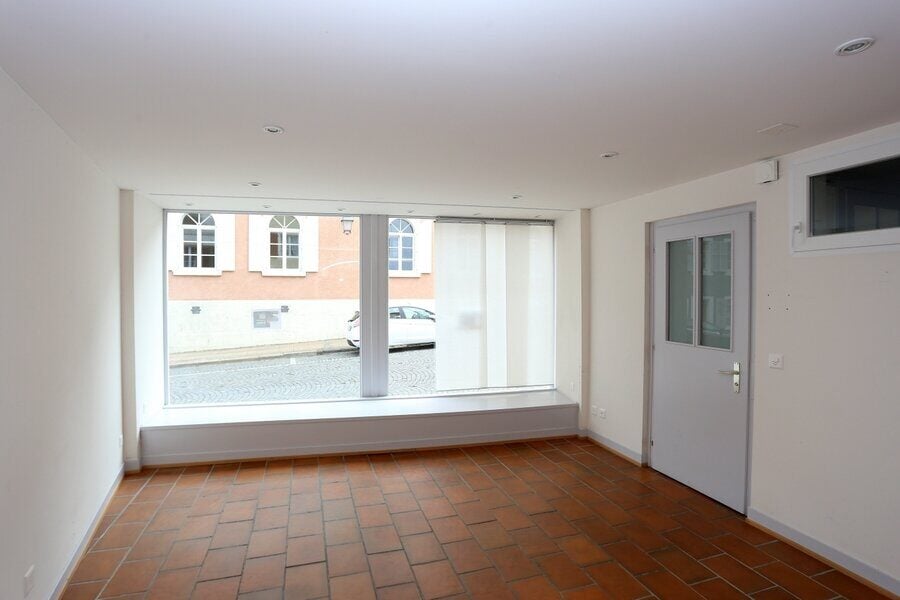 Immeuble de 3 logements, 1 studio et 1 bureau à vendre à Porrentruy - photo 2