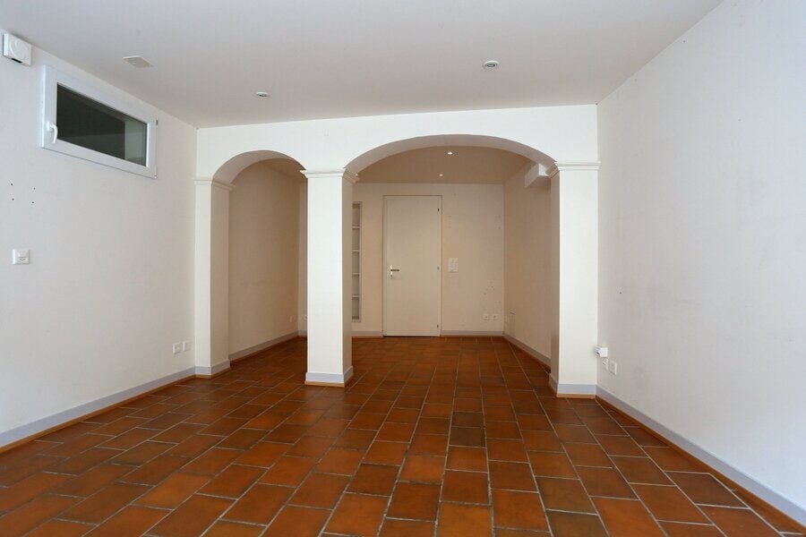 Immeuble de 3 logements, 1 studio et 1 bureau à vendre à Porrentruy - photo 3