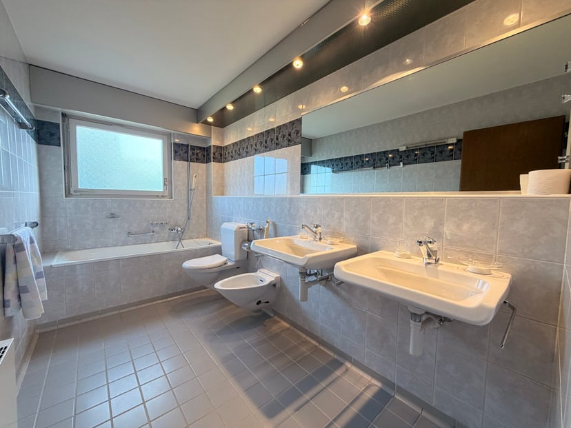 Une grande propriété de 8.5 pièces à vendre à Courtedoux - photo 5
