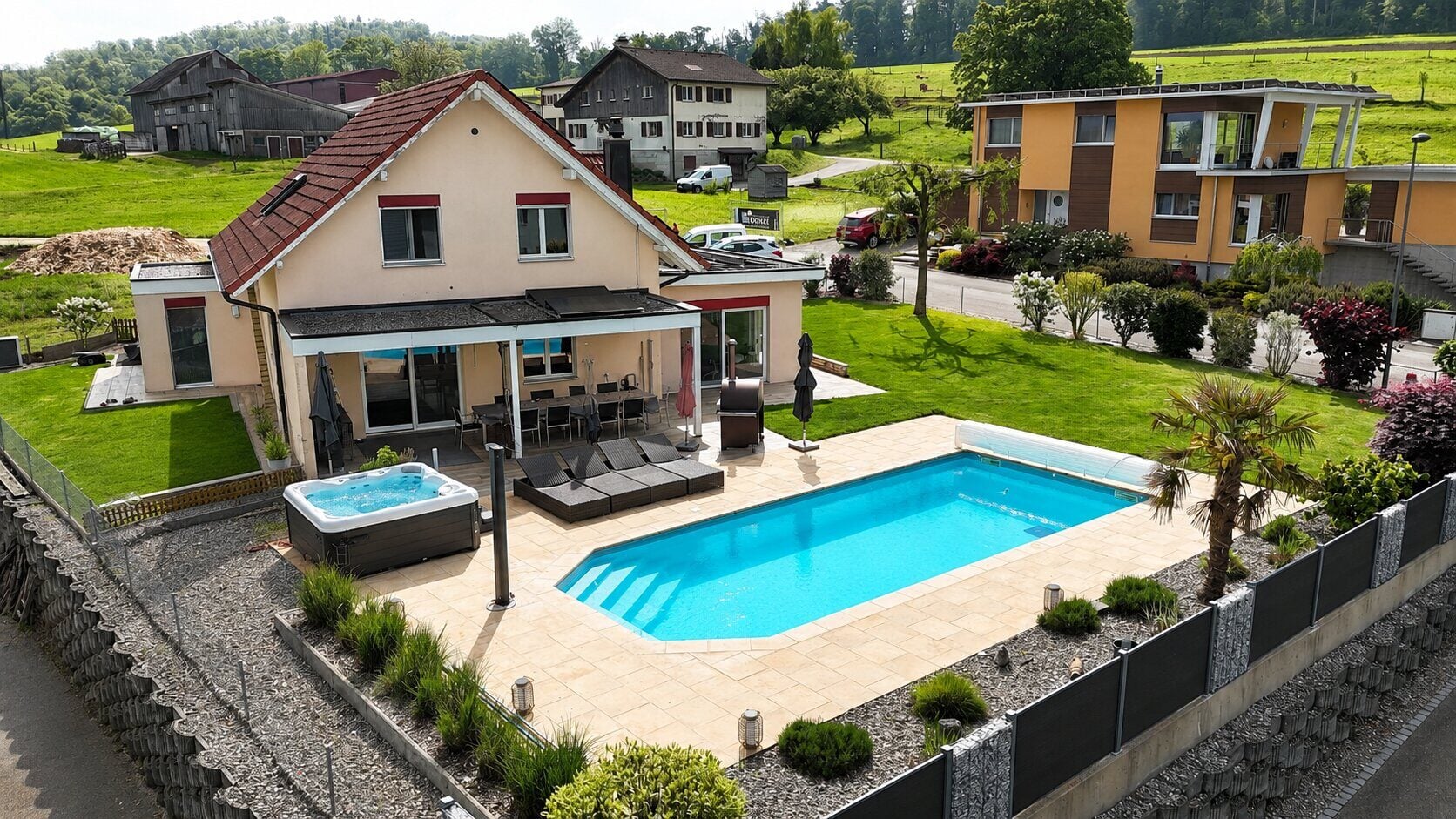 Maison familiale de 6.5 pièces à Porrentruy à vendre - photo 1