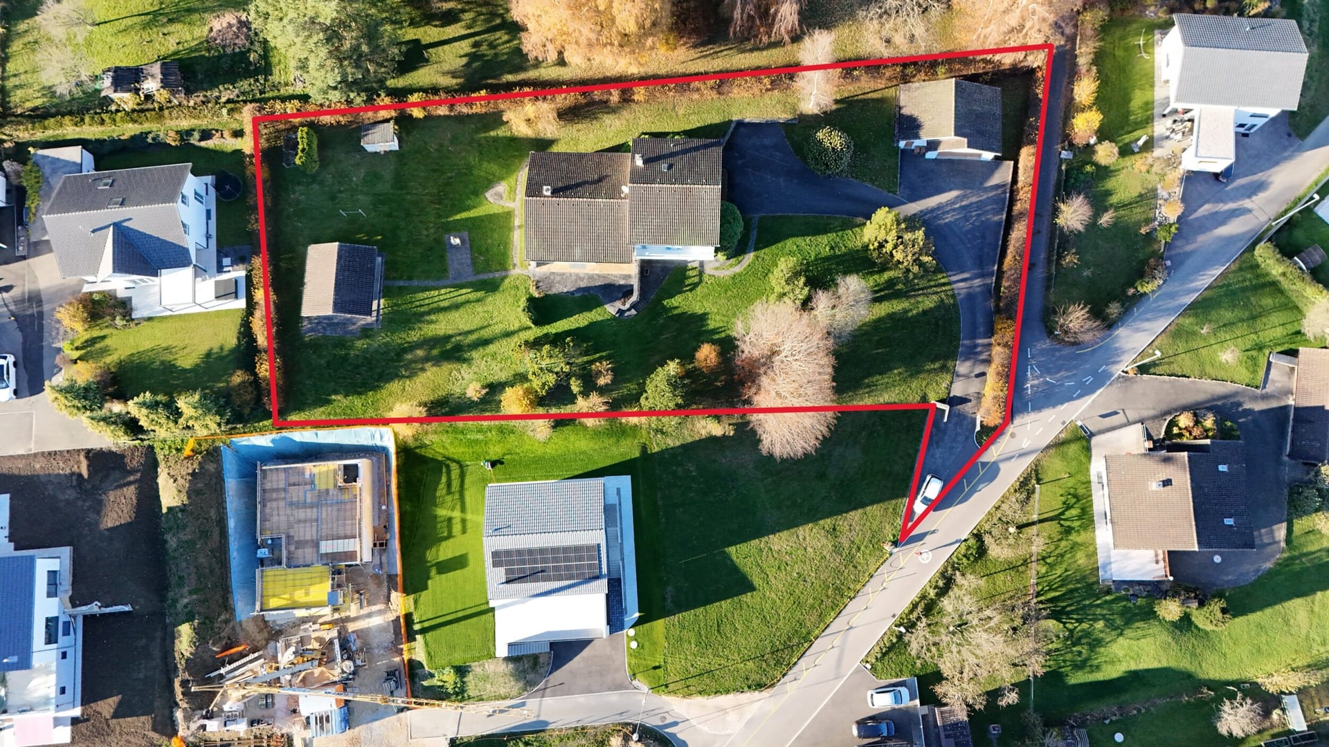 À Glovelier à vendre villa de 9.5 pièces sur une vaste parcelle - photo 2