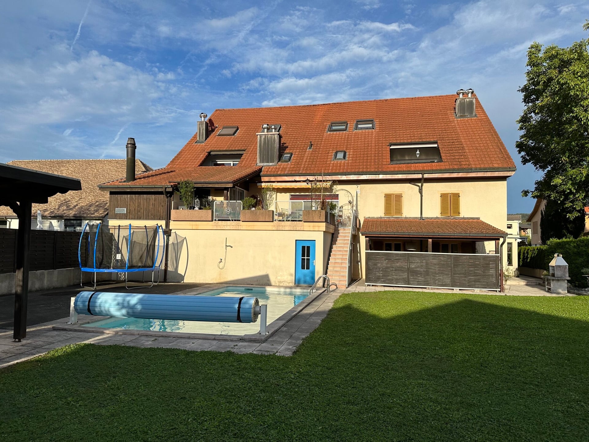À vendre magnifique duplex de standing avec piscine à Courtételle - photo 1