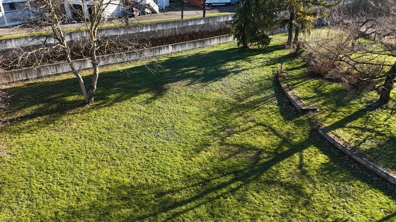 Au centre de Delémont terrain à bâtir de 2'085 m² à vendre en zone MC - photo 4