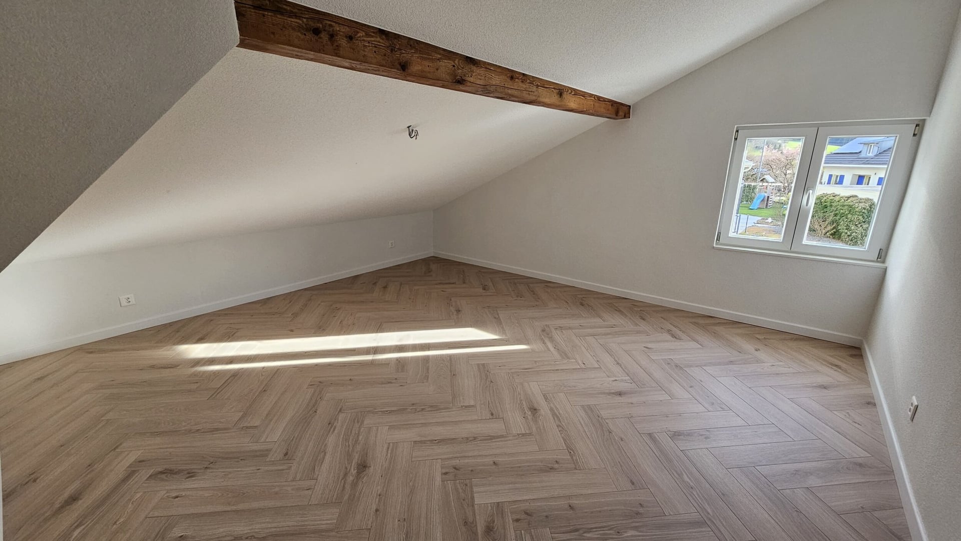 À vendre à Vicques maison de 7.5 pièces sur un terrain de 702 m² - photo 4
