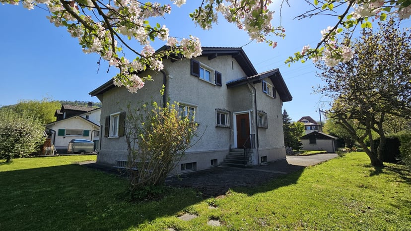 Maison familiale à rénover de 6.5 pièces à vendre à Courrendlin - photo 2