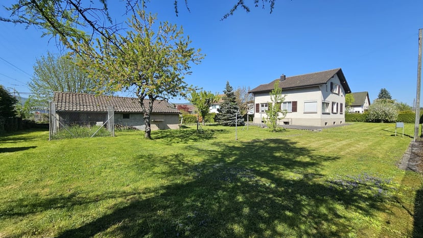 Maison familiale à rénover de 6.5 pièces à vendre à Courrendlin - photo 3