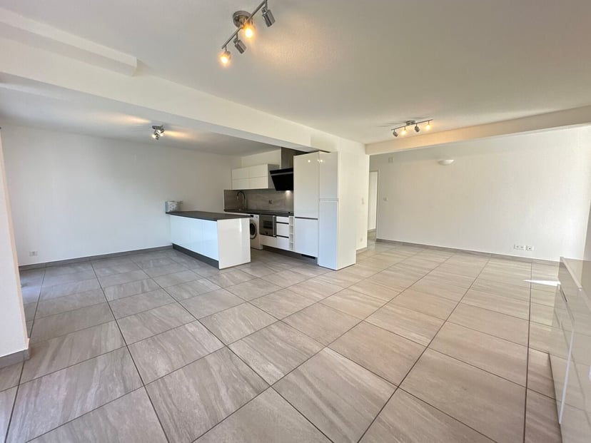 Bel immeuble de 8 appartements rénovés à vendre à Courgenay - photo 2