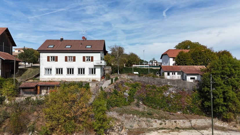 À vendre à Grandfontaine maison pleine de potentiel de 9.5 pièces - photo 1