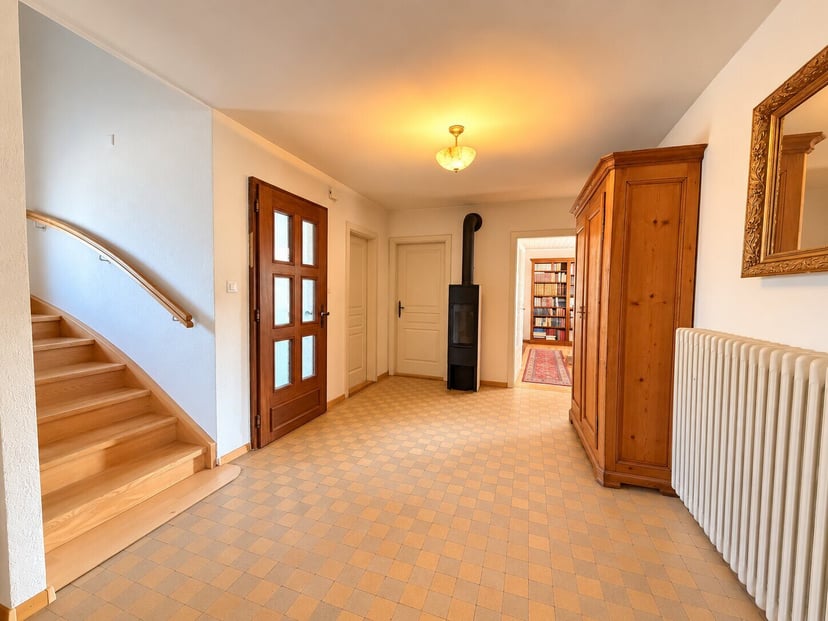 À vendre à Grandfontaine maison pleine de potentiel de 9.5 pièces - photo 2