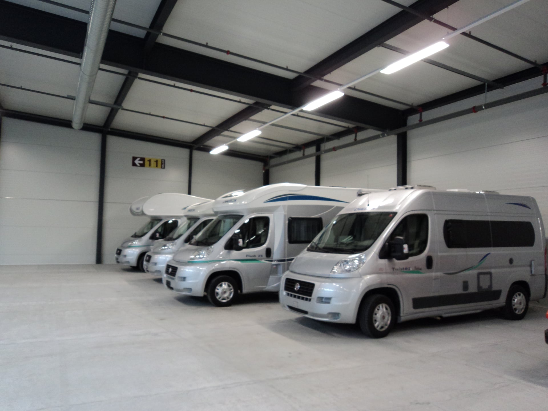 Place de parc pour caravane, camping-car, bateau, bus aménagé - photo 3