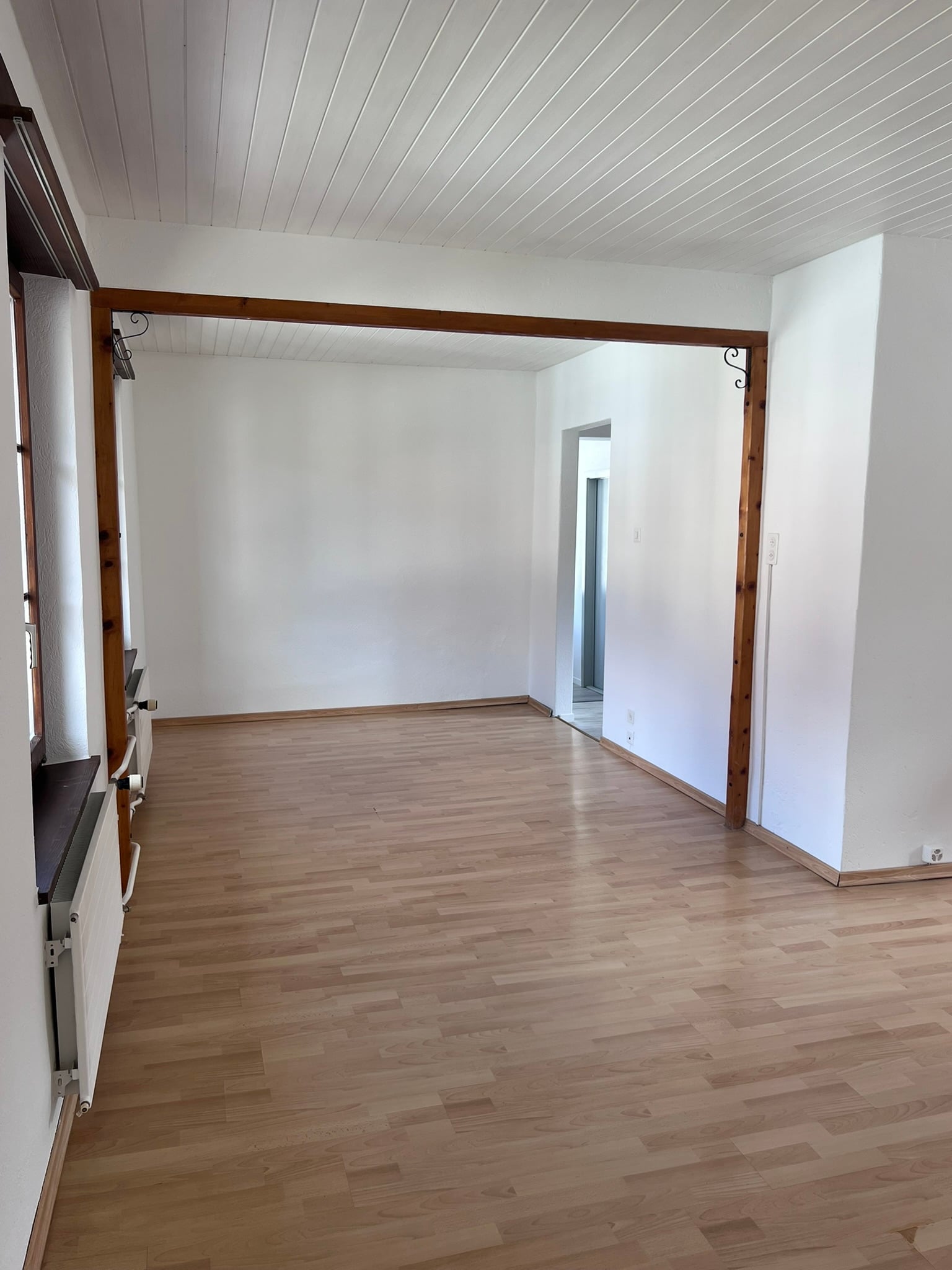 A deux pas du centre-ville, spacieux appartement de 4,5 pièces (87 m2) - photo 2