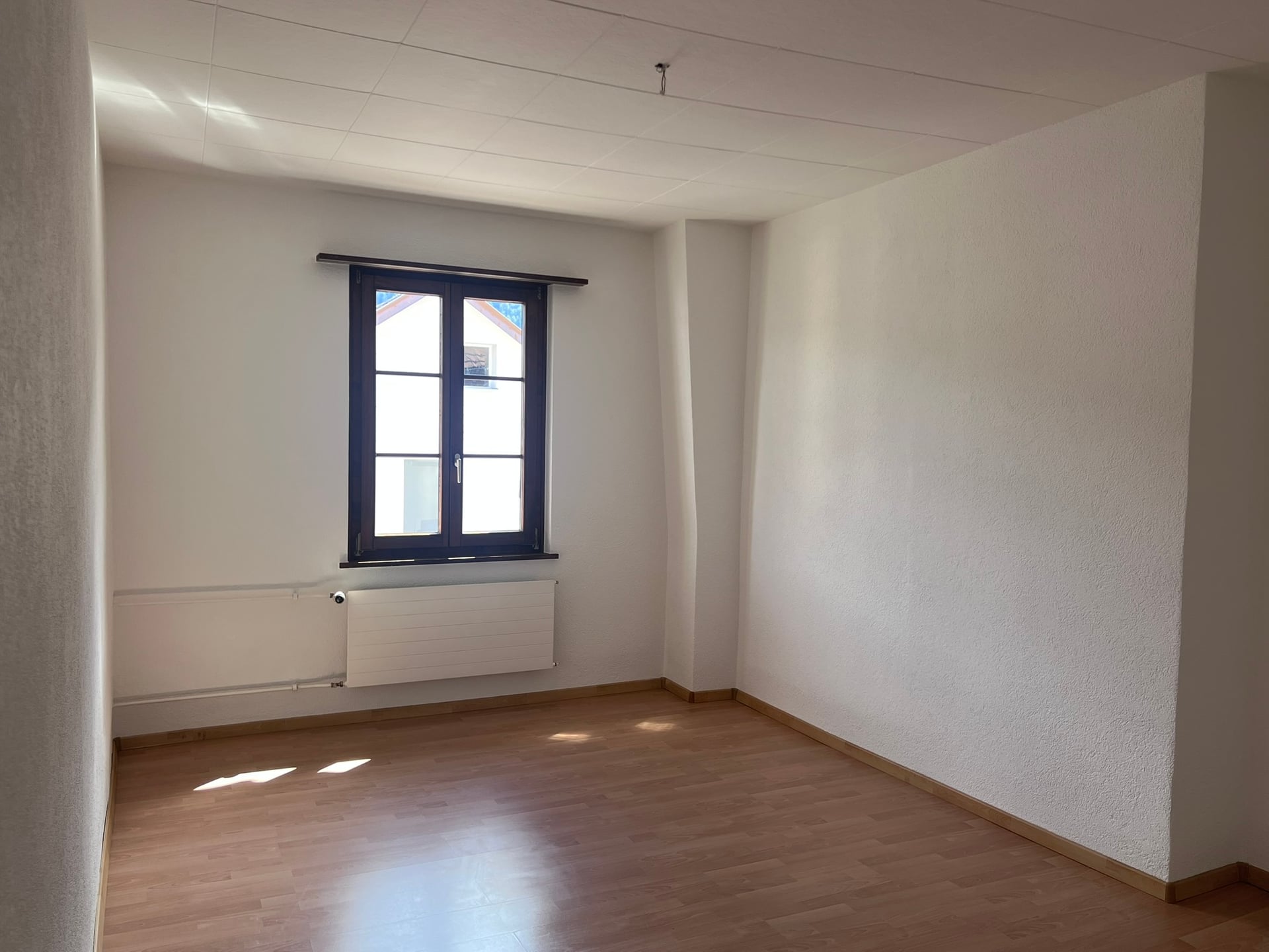 A deux pas du centre-ville, spacieux appartement de 4,5 pièces (87 m2) - photo 5