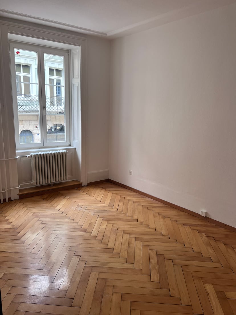 Delémont - appartement de 3,5 pces rénové au 1er étage - photo 2