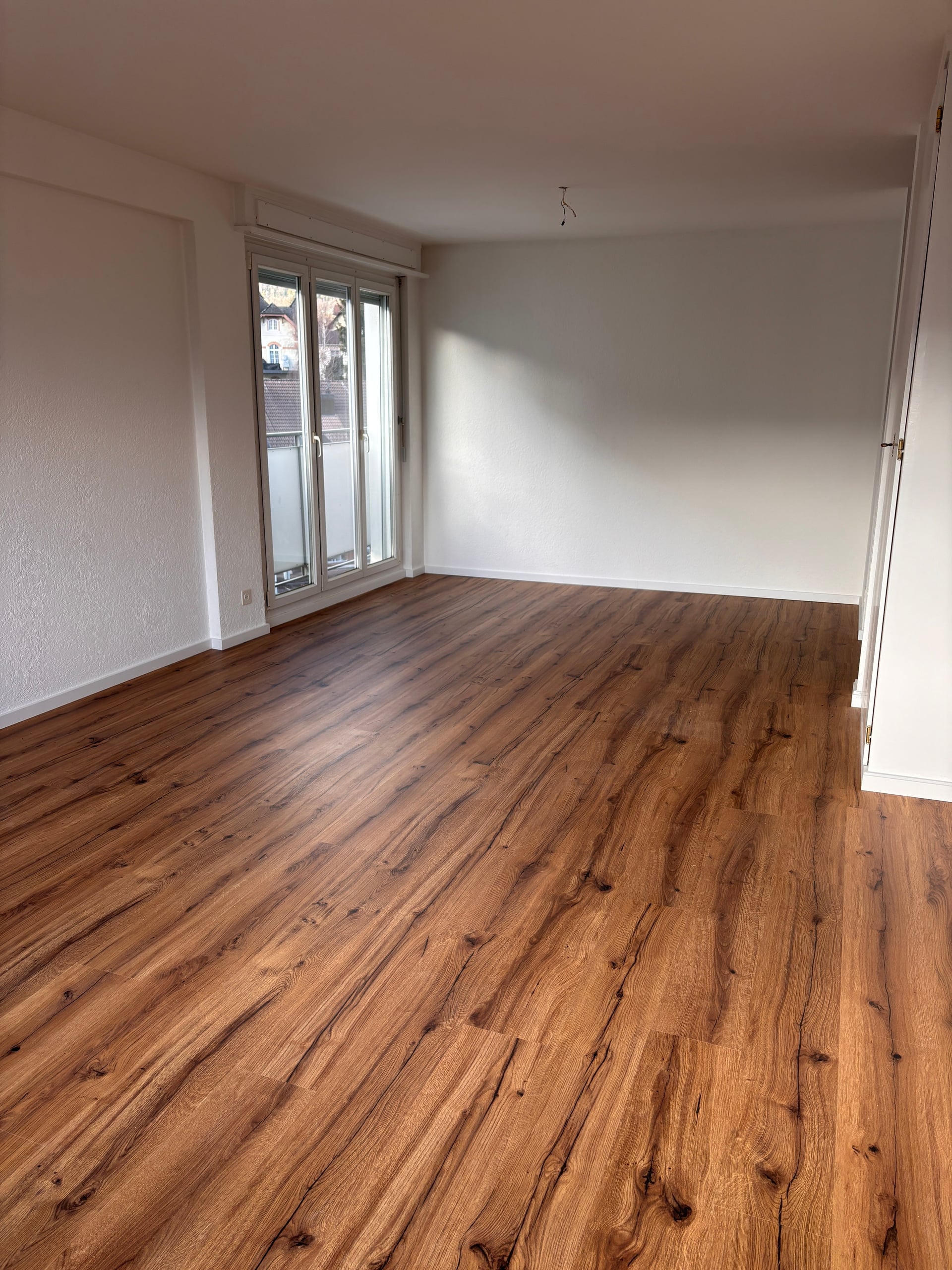 Delémont - centre-ville - spacieux appartement de 3,5 pièces au 4ème é - photo 2