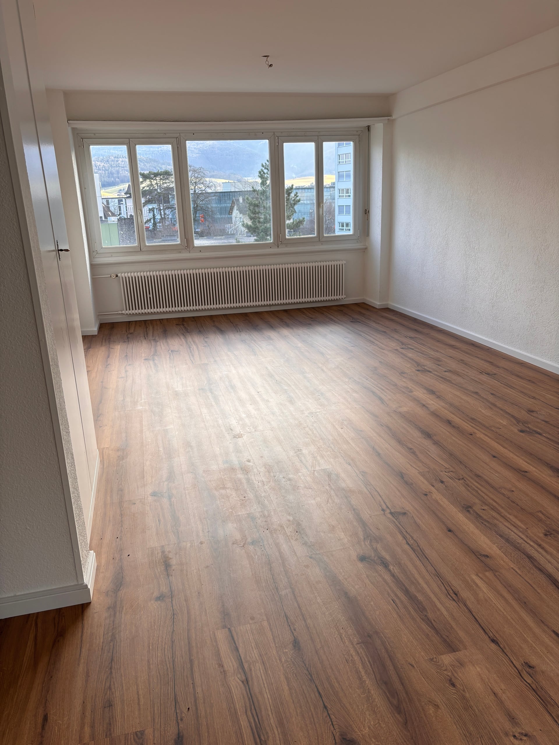 Delémont - centre-ville - spacieux appartement de 3,5 pièces au 4ème é - photo 5