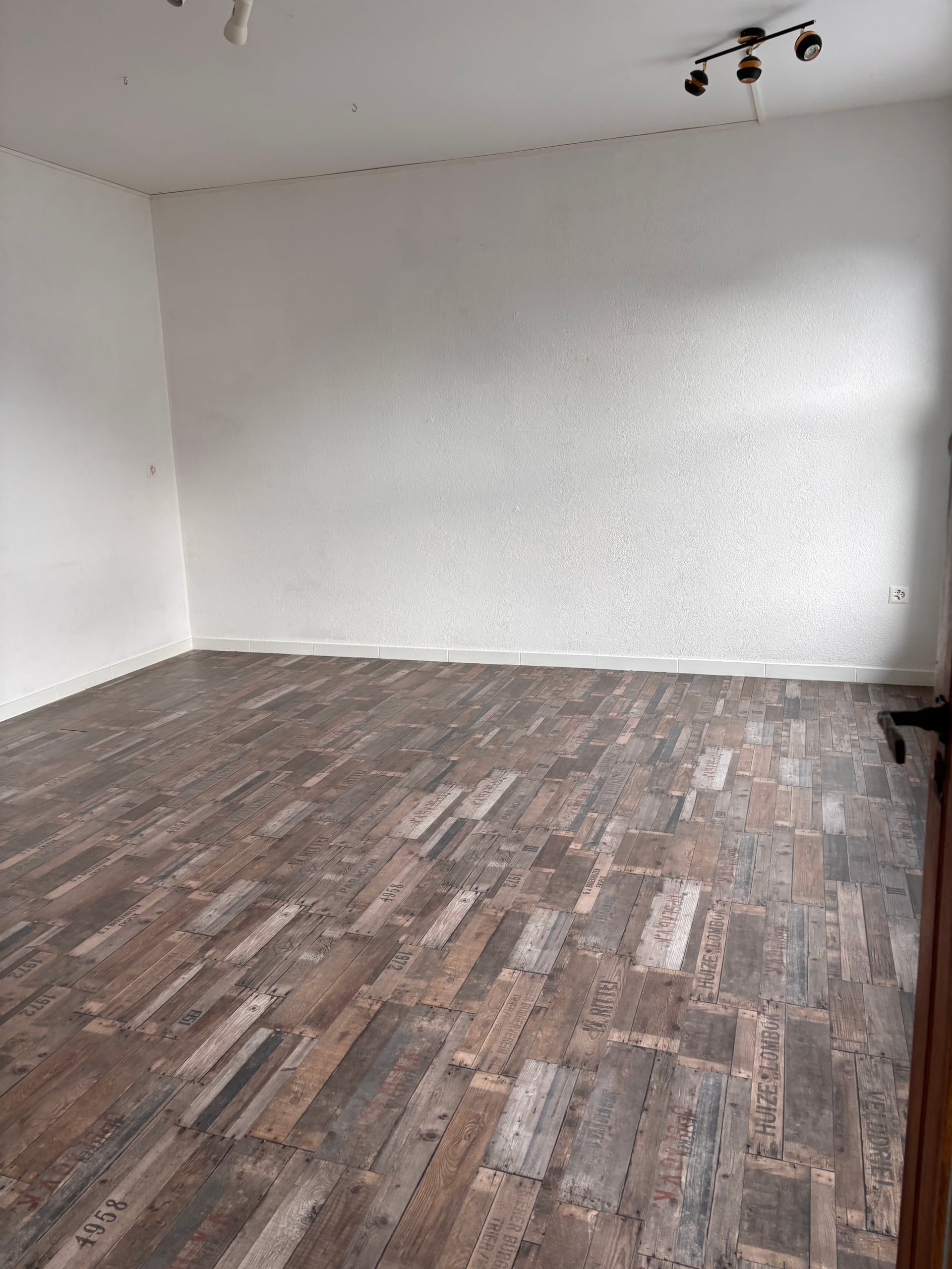 Local pour commerces ou bureaux en plein centre - photo 4