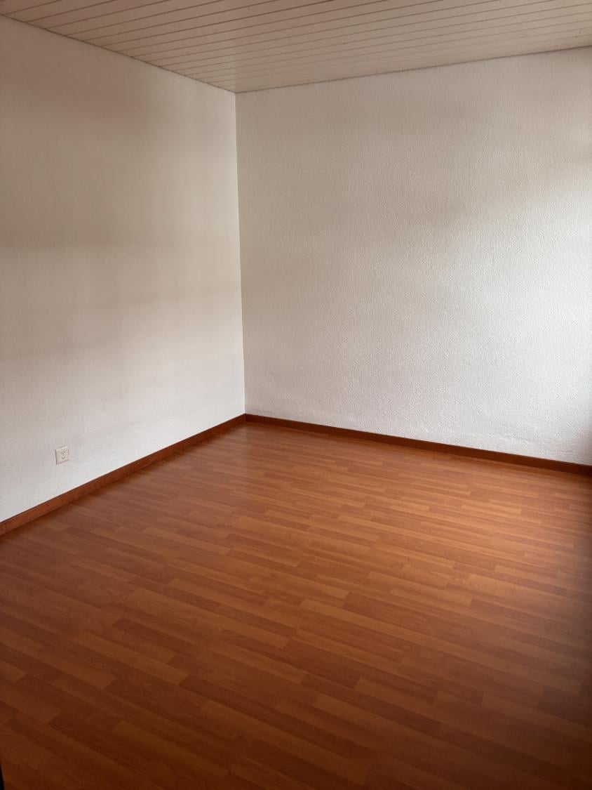 Non loin du centre-ville, appartement de 2.5 pièces à louer - photo 5