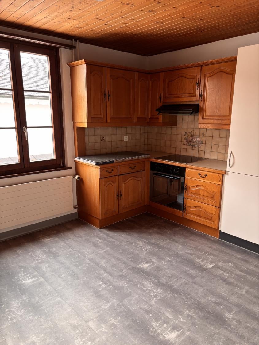 Non loin du centre-ville, appartement de 2.5 pièces à louer - photo 1
