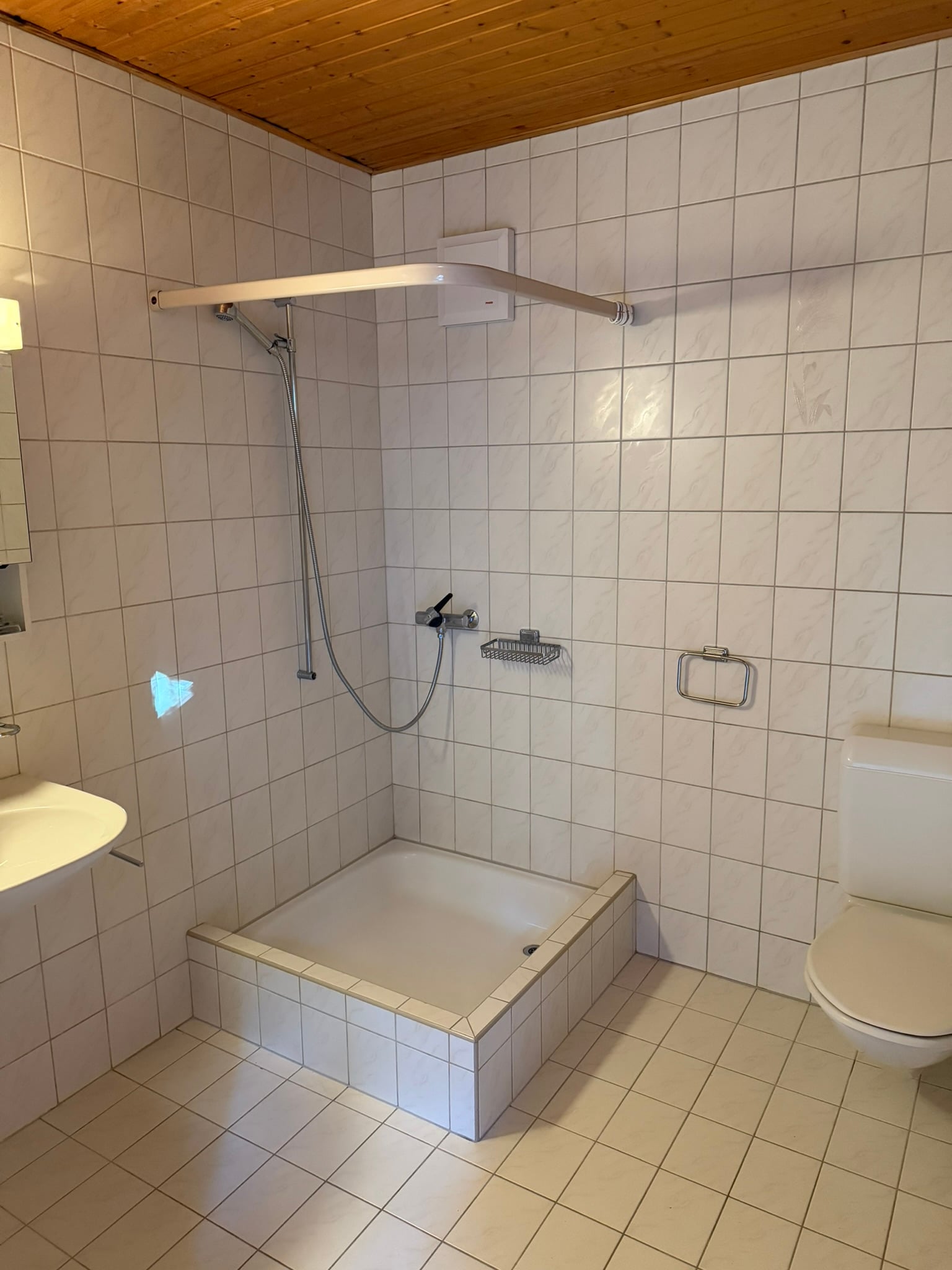 Glovelier - appartement de 2.5 pièces à louer - photo 2